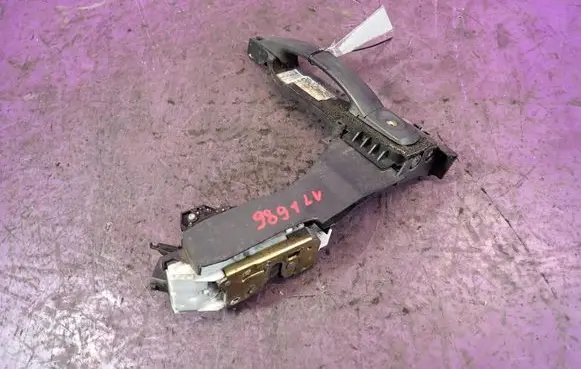 Ford Mondeo Mk III Front door lock 
