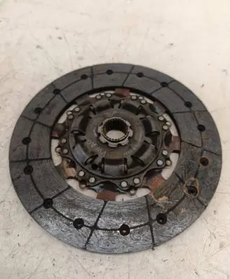 Volkswagen Crafter Clutch pressure plate 04L141031L