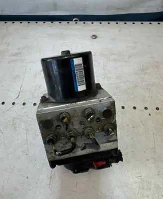 Volkswagen PASSAT B6 ABS Pump 3C0614109D 16431602 16431502C