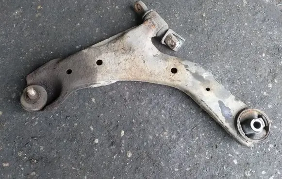 KIA Cerato Front lower control arm/wishbone
