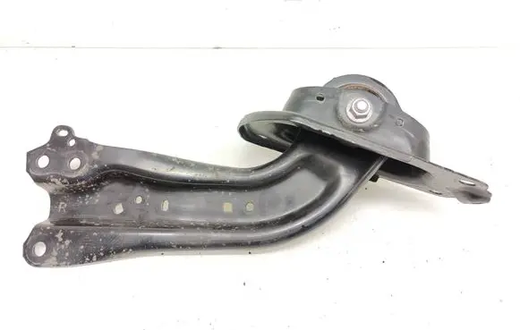 Toyota Prius (XW50) Rear control arm 