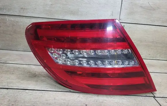Mercedes-Benz C W204 Rear/tail lights 2048205464