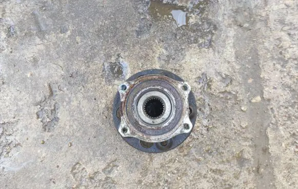 Mercedes-Benz E W213 Rear wheel ball bearing 