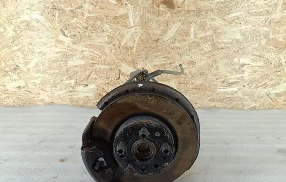 Volkswagen Jetta V Front wheel hub spindle knuckle