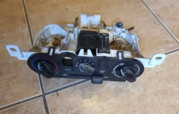 Mazda 323 F Climate control unit B25fd 8m19