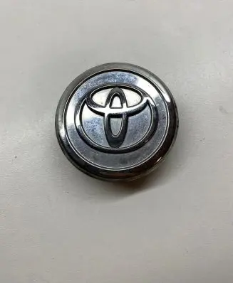 Toyota Corolla E120 E130 Original wheel cap 126030F010