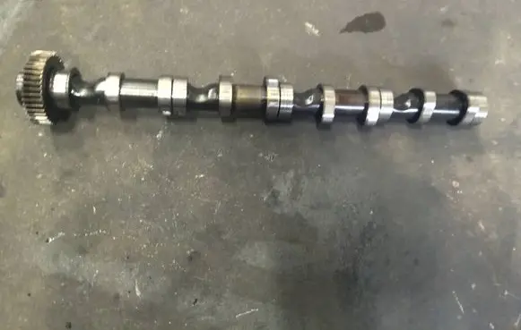 Volkswagen PASSAT B6 Camshaft 14365