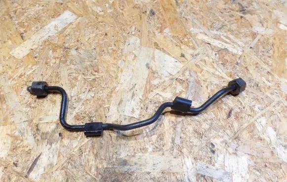 Jeep Grand Cherokee (WK) Fuel injector supply line/pipe 