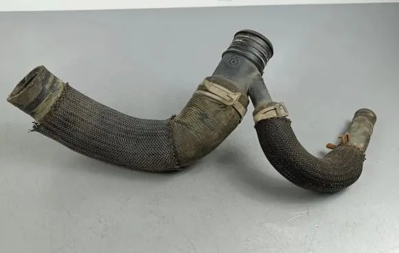 Jeep Grand Cherokee Engine coolant pipe/hose