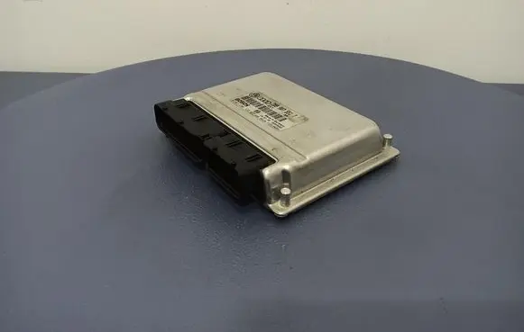 Volkswagen PASSAT B5 Engine control unit/module ECU 3B0907551T