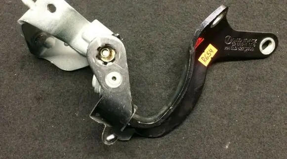Audi Q7 4L Tailgate/trunk/boot hinge 4L0827300B