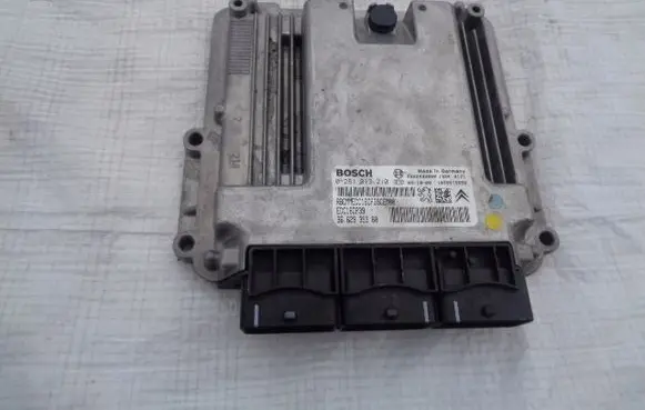 Peugeot 407 Engine control unit/module 9662935580