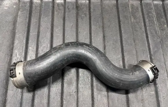 BMW 5 F10 F11 Intercooler hose/pipe S21629A 4115515 04790673
