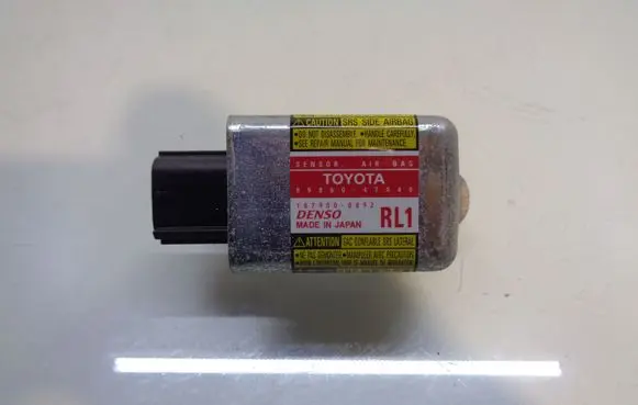 Toyota Prius (XW20) Airbag deployment crash/impact sensor 8986047040