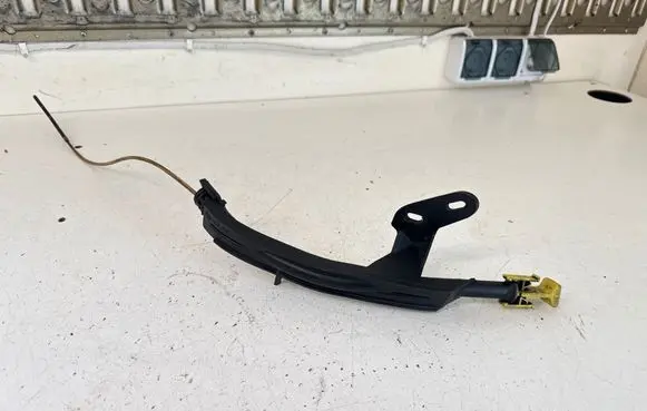 Opel Vivaro Oil level dip stick 8200457623
