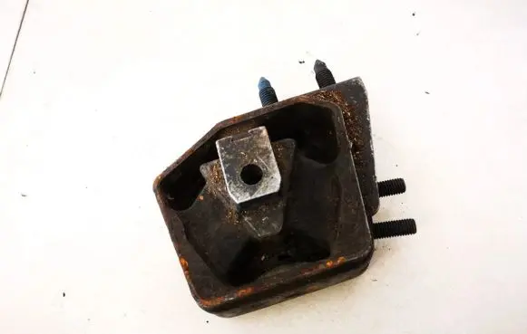Ford Escort Engine mount bracket 91AB6038AG 91AB-6038-AG