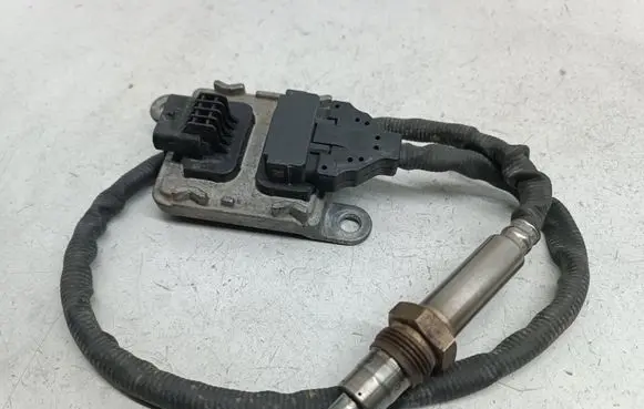Mercedes-Benz E W213 Lambda probe sensor A0009058111 A3C0105770001 0009058111