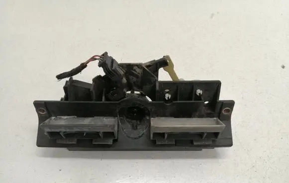 Audi A3 S3 8L Tailgate/trunk/boot exterior handle 8D9827565