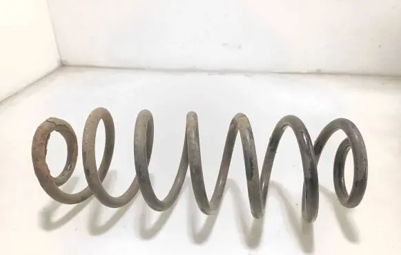 Volkswagen Golf Plus Rear coil spring