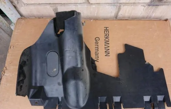 Mercedes-Benz E W124 Dashboard lower bottom trim panel 1246802317