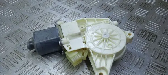 Mercedes-Benz C AMG W204 Rear door window regulator motor A2048200142