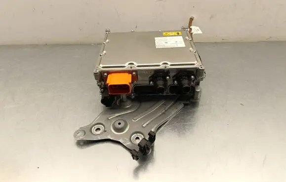 Mercedes-Benz EQC Voltage converter inverter A0009006520