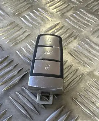 Volkswagen PASSAT B7 Ignition key/card 