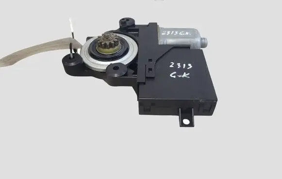 Volvo V50 Rear door window regulator motor 30739182 979039100