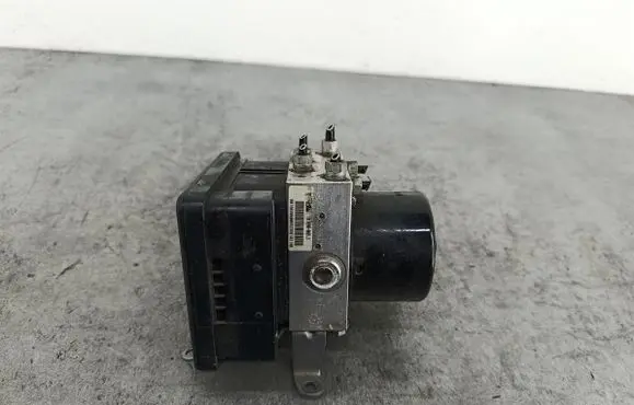 BMW 1 E81 E87 ABS Pump 
