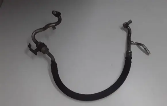 Air conditioning (A/C) pipe/hose