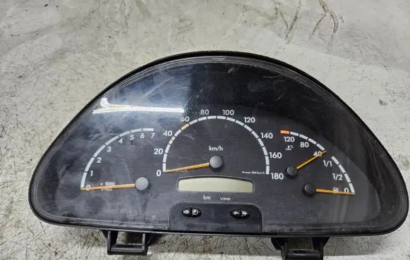 Mercedes-Benz Sprinter W901 W902 W903 W904 Speedometer (instrument cluster) 88311295 A0014468521