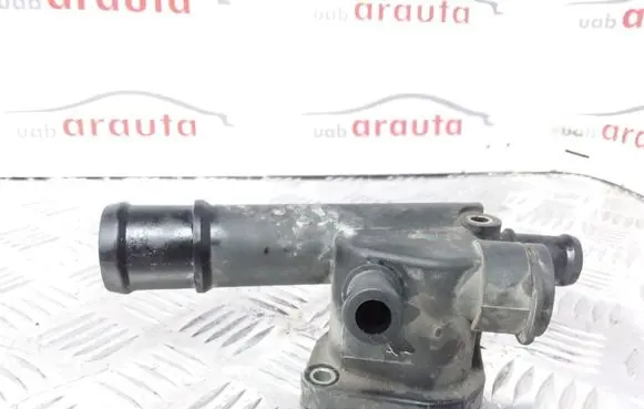 Volkswagen Touran I Engine coolant pipe/hose 038131132D