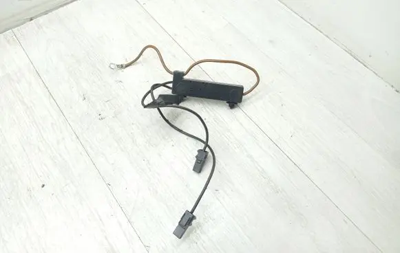 Mercedes-Benz C W204 Antenna control unit A2048708390 28124591