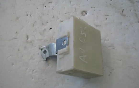 Toyota Avensis T250 Door control unit/module 8974105050