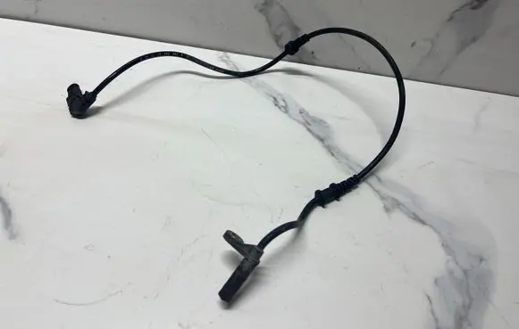 Mercedes-Benz C W204 ABS brake wheel speed sensor A2045400117