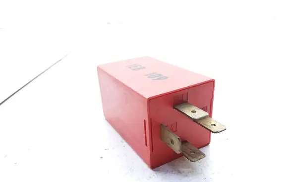 Ford Mondeo MK I Hazard warning light relay 68125