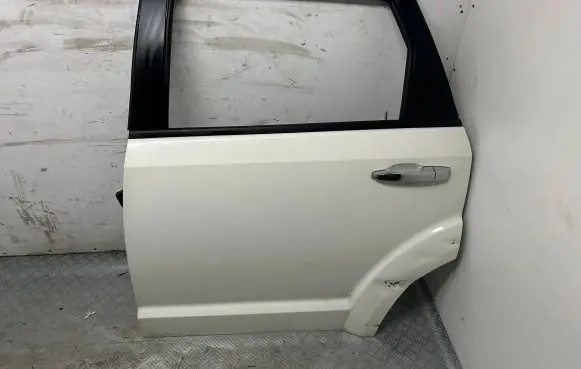 Fiat Freemont Rear door