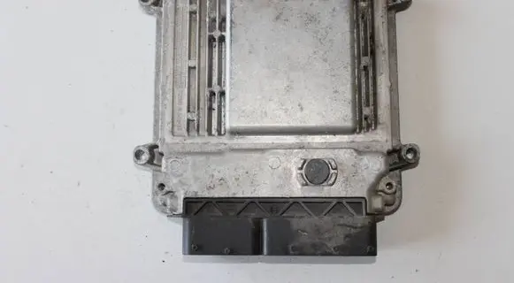 KIA Ceed Engine control unit/module 39120-2B601 1039S20371 1037386481