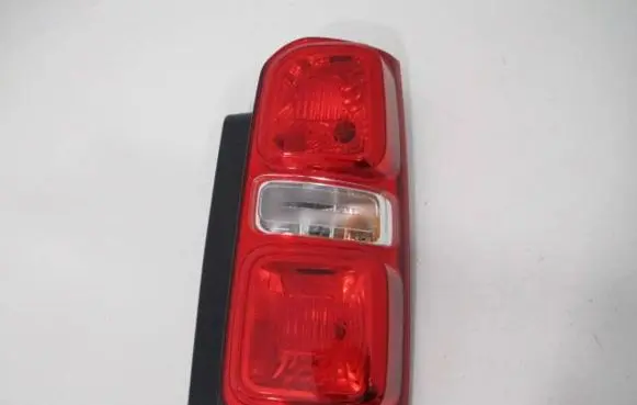 Peugeot Traveller Rear/tail lights 9808243080