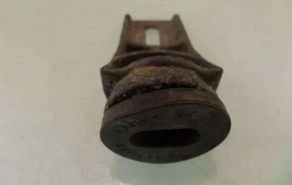 Opel Meriva A Radiator mount bracket 13231452