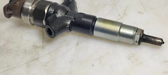 Subaru Outback Fuel injector 16613AA030 07L06427