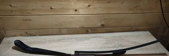 Volvo V70 Windshield/front glass wiper blade 8624246