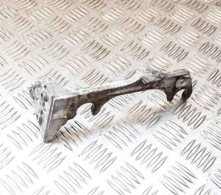 Mercedes-Benz E W212 Air filter cleaner box bracket assembly A6510940127