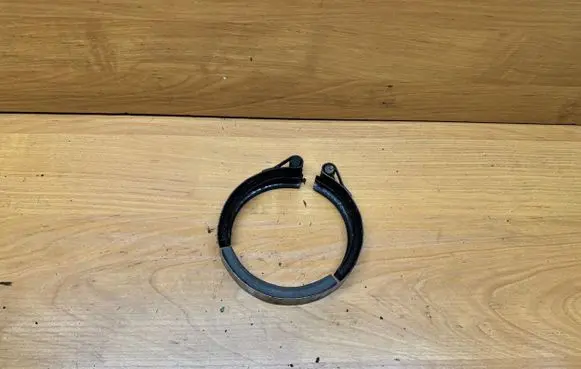 BMW 7 E65 E66 Muffler pipe connector clamp 7793677