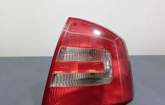 Skoda Octavia Mk2 (1Z) Rear/tail lights 1Z5945096A