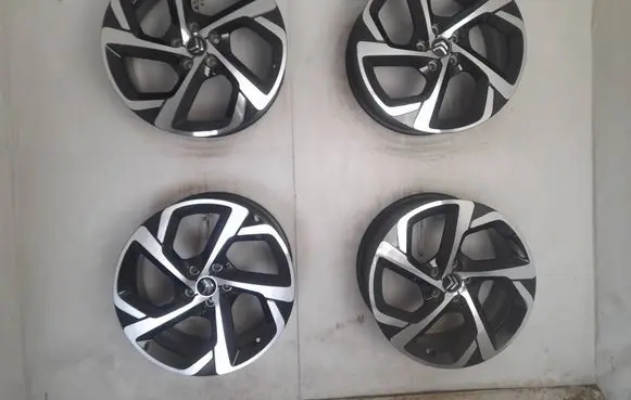 Citroen C5 Aircross R18 alloy rim 9828110677