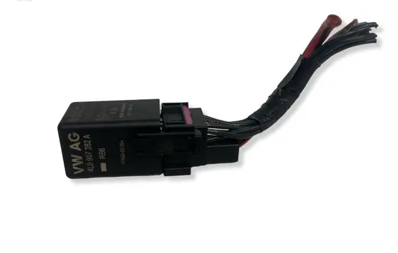 Audi A7 S7 4G Glow plug pre-heat relay 4L0907282A