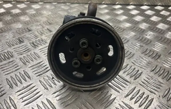 Volkswagen Golf IV Power steering pump