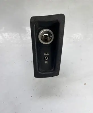 BMW 3 E90 E91 AUX in-socket connector 6930561