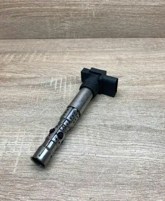 Volkswagen Polo High voltage ignition coil 03D905115F 12452ESM